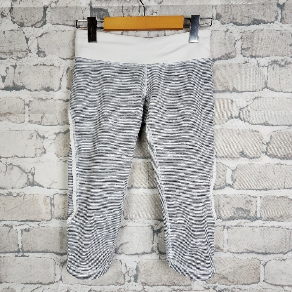Lululemon Run Fast and Free Ruffle Crop  Wee Are From Space White Combo Size 4 - Picture 9 of 14